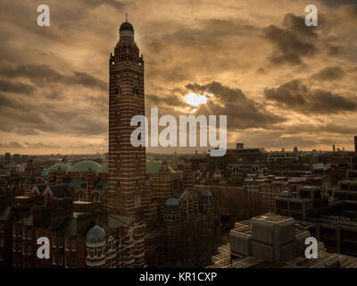 Un insolito vista della Cattedrale di Westminster e gli edifici circostanti Foto Stock