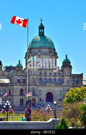 Un'immagine verticale della British Columbia Legislative Building si trova nella città di Victoria sull isola di Vancouver B.C. In Canada. Foto Stock