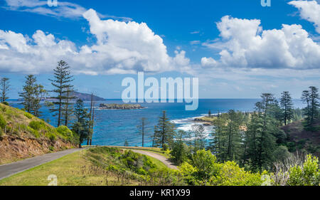 Isola Norfolk, australiano territorio esterno, vista del cimitero e la baia di Nepean e Phillip isole dai driver strada cristiana Foto Stock