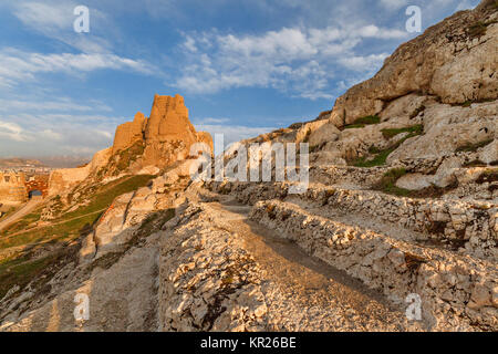 Antico castello di Van in Turchia, conosciuto anche come Castello di Tushba, costruito dagli Urartiani. Foto Stock