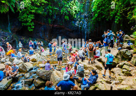 Un sacco di persone in un canyon. Foto Stock