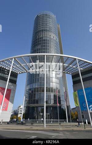 RWE tower, opera place, cibo, Renania settentrionale-Vestfalia, Germania, RWE-Turm, Opernplatz, Essen, Nordrhein-Westfalen, Deutschland Foto Stock