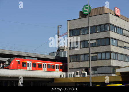 Stazione centrale, cibo, Renania settentrionale-Vestfalia, Germania, Hauptbahnhof, Essen, Nordrhein-Westfalen, Deutschland Foto Stock