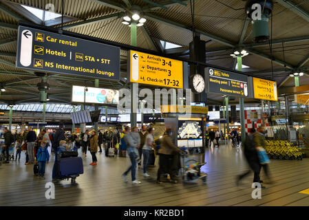 Sala principale, aeroporto di Schiphol di Amsterdam, Paesi Bassi, Haupthalle, Flughafen Schiphol, Niederlande Foto Stock