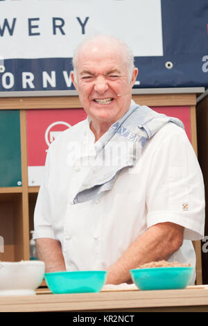 Rick Stein la cottura a Padstow Festival di Natale Foto Stock