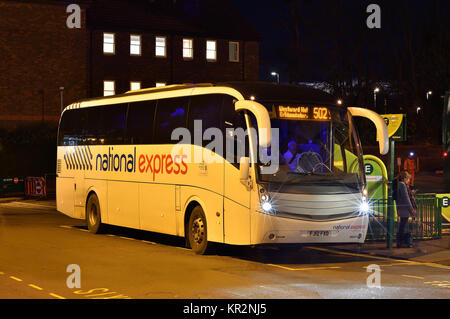 La National Express Coach a Taunton stazione Bus - Caetano Levante/Volvo B9R Foto Stock