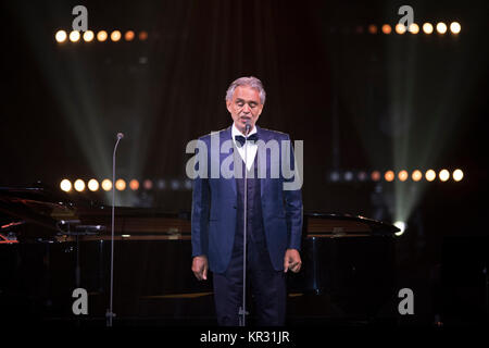 Il cantante Andrea Bocelli in concerto presso il Monte Carlo Sporting Summer Festival di Monaco il 2017/08/01 Foto Stock