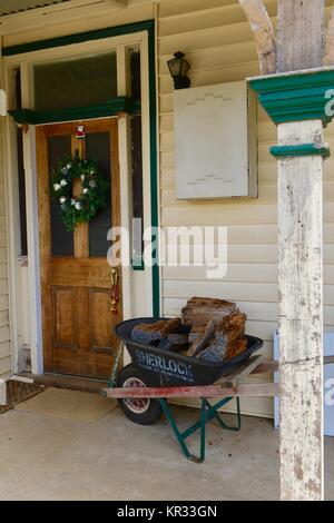 Tradizionale australiana case decorato per il Natale in Tasmania, Australia. Foto Stock