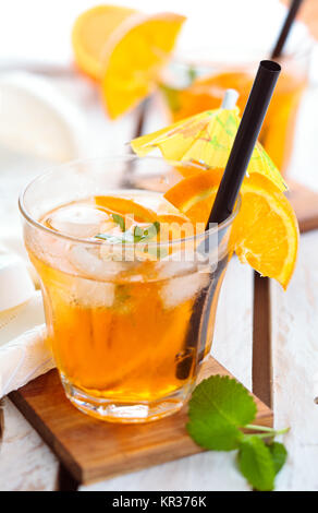 Limonata arancione con la menta. Foto Stock