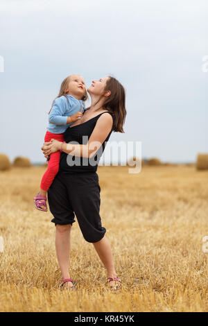 Il bambino e la madre figlia Foto Stock