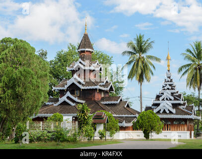 Wat Hua Wiang, Birmano tempio di legno a Mae Hong Son, Thailandia Foto Stock