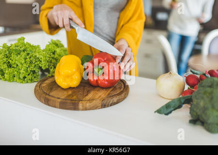 Il taglio di peperoni Foto Stock