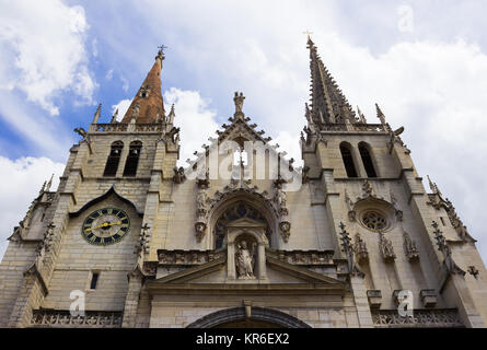 Torre di San Giovanni Battista nella cattedrale di Lione, Francia Foto Stock