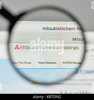 Milano, Italia - 1 Novembre 2017: Mitsubishi Chemical Holdings logo sulla homepage del sito web. Foto Stock