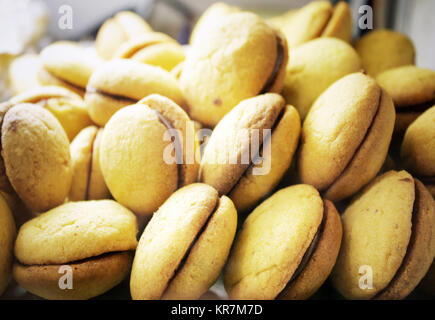 Dettaglio di molti della signora (baci baci di dama) Italiano di biscotti tradizionali Foto Stock