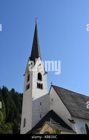 Chiesa,deer,steeple,Carinzia,affreschi,parrocchia irschen,San Dionisio,il romanico Foto Stock