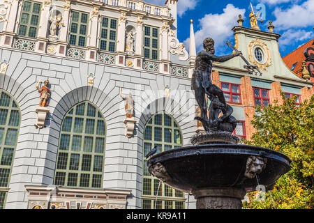 La fontana del Nettuno nella città vecchia di Danzica, Polonia Foto Stock