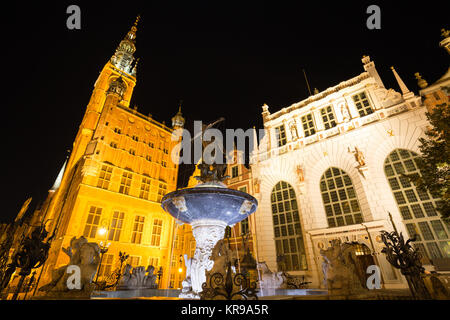 La fontana del Nettuno nella città vecchia di Danzica, Polonia Foto Stock