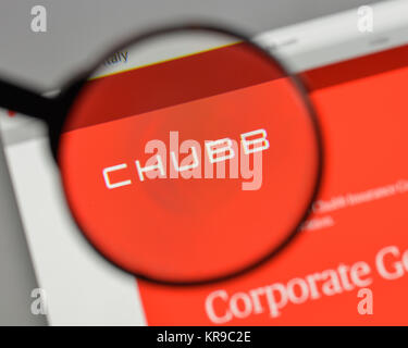 Milano, Italia - 10 agosto 2017: Chubb logo sulla homepage del sito web. Foto Stock