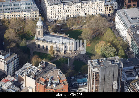 Una veduta aerea di san Filippo la cattedrale in Birmingham Foto Stock