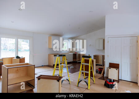 Interior design costruzione di una cucina con fornello estrattore cofano Foto Stock