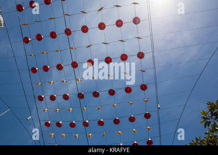 Melbourne, Australia - 16 dicembre 2017: le decorazioni di Natale in Bourke Street, nel centro cittadino Foto Stock