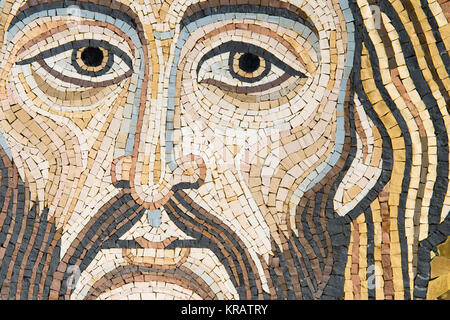 Close-Up di Gesù Cristo mosaico. Mosaico realizzato da un artista che assomiglia a mosaico bizantino come minerale di Monreale Cefalù in Sicilia. Foto Stock