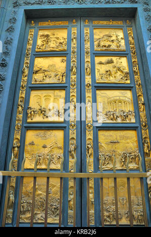 La Porta del Paradiso e il Battistero di San Giovanni, Firenze, Italia Foto Stock