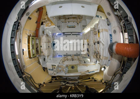 ISS-31 SpaceX Dragon commerciale cargo craft - interno Foto Stock