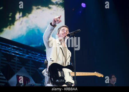 Nick Jonas suona presso il 2017 Jingle palla in San Jose, CA, Novembre 30th, 2017 Foto Stock