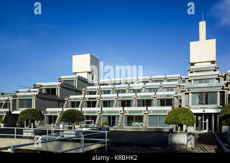 Sir Denys Lasdun - architettura modernista - nuovo tribunale in Cristo's College, parte dell'Università di Cambridge. Completato il 1970. Foto Stock