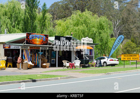 Negozi di articoli da regalo, Main Street, Mogo, Nuovo Galles del Sud, Australia Foto Stock