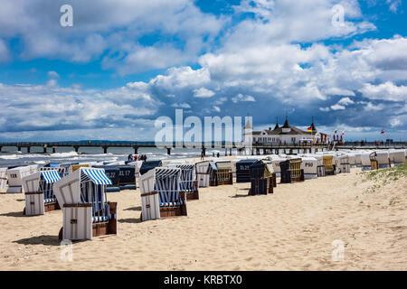 Il molo di Ahlbeck sull isola di Usedom Foto Stock