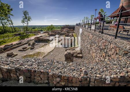 Rovine del castello teutonico e Torre Klimek in Grudziadz Affitto, città nel voivodato Kuyavian-Pomeranian, Polonia. Foto Stock