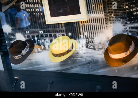 Milano, Italia - 24 Settembre 2017: Borsalino store a Milano Foto Stock