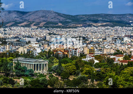 Il tempio di Efesto sull'agora colle romano di Atene è il meglio conservato monumento storico di questa città Foto Stock