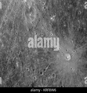 Messenger crateri di mercurio lg Foto Stock