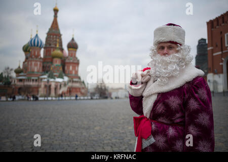 Mosca, Russia. Xx Dec, 2017. L'annuale festival di natale 'Viaggio nel Natale'' avrà luogo a pochi passi dalla Piazza Rossa con decine di bancarelle speciali e tende, parchi giochi e stadi. L'evento inizierà il 22 dicembre il credito: Velar concedere/ZUMA filo/Alamy Live News Foto Stock