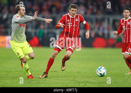 Monaco di Baviera, Germania. Xiii Dec, 2017. Thomas Muller (Bayern) Calcio/Calcetto : tedesco 'Bundesliga' tra Bayern Munchen 1-0 1FC Koln nello stadio Allianz Arena di Monaco di Baviera, Germania . Credito: Mutsu Kawamori/AFLO/Alamy Live News Foto Stock