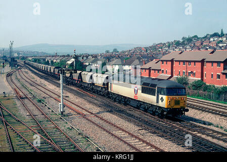 56064 in livrea Transrail con un MGR funzionante a Oriente Usk, Newport. Il 27 aprile 1995. Foto Stock