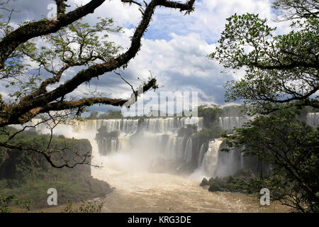 Salto Bernabe Mendez delle cascate di Iguazu, Misiones, Argentina. Foto Stock