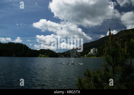 Der Turracher vedere ist ein Gebirgssee auf der Turracher Höhe an der Landesgrenze zwischen Kärnten und der Steiermark, Österreich. Foto Stock