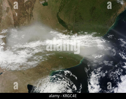 Cenere battente da Puyehue-Cordón Caulle (Cile) 10-16-2011 Foto Stock
