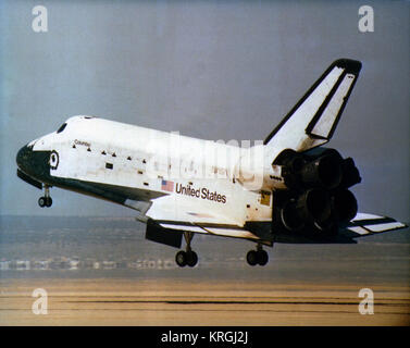 Space Shuttle Columbia terre alla fine di STS-1 Foto Stock