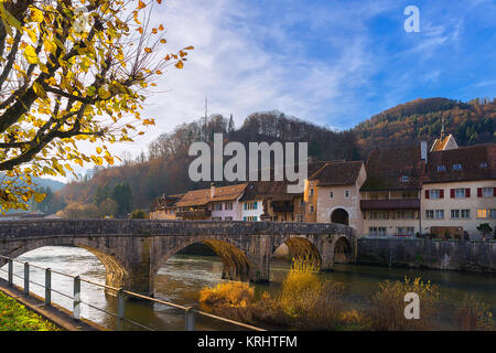 saint ursanne il ponte sul doubs Foto Stock