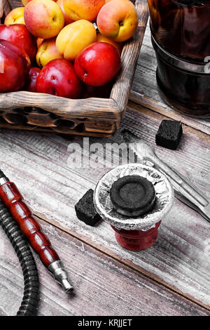 Hookah con il profumo di prugne Foto Stock