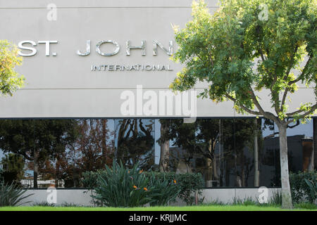 Un logo segno al di fuori della sede di San Giovanni a maglia International Inc., a Irvine, California, il 10 dicembre 2017. Foto Stock