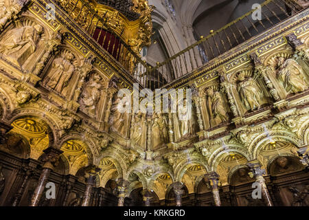 Dettaglio della parte superiore del coro della cattedrale di Toledo. Spagna. Foto Stock