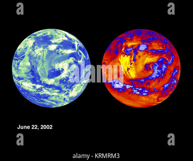 NASA Aqua Satellite festeggia il decimo Annivesary l'Aqua missione satellitare ha dimostrato di essere un componente importante della messa a terra del sistema di osservazione (EOS) per la sua capacità di raccogliere quantità senza precedenti di informazioni sulla Terra il ciclo dell'acqua, comprese le misurazioni sul vapore acqueo, nuvole, precipitazione, ghiaccio e neve. Aqua dati ha contribuito a migliorare le previsioni meteorologiche, la rivelazione di incendi boschivi, ceneri vulcaniche e tempeste di sabbia. In aggiunta, Aqua dati sono stati utilizzati per rilevare e monitorare tali gas a effetto serra come il biossido di carbonio, vapore acqueo e metano, e di esaminare le squilibrio energetico nella parte superiore della E Foto Stock