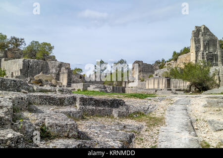 Les carrières du Bon Temps / Les carrières de Junas. Cava in disuso e adesso sito del festival e di attrazione turistica a Junas Gard, Francia Foto Stock